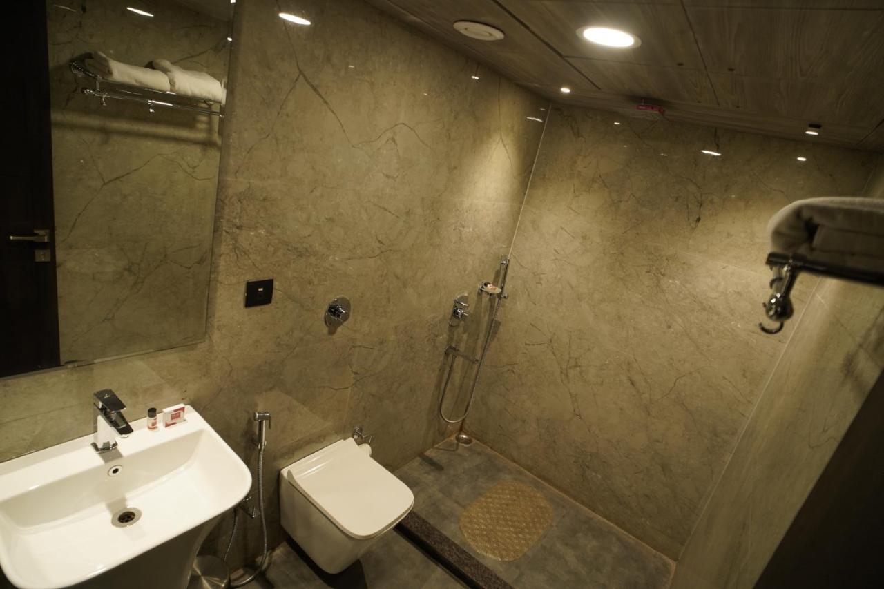 Noxx Residency Hotel Haora ภายนอก รูปภาพ